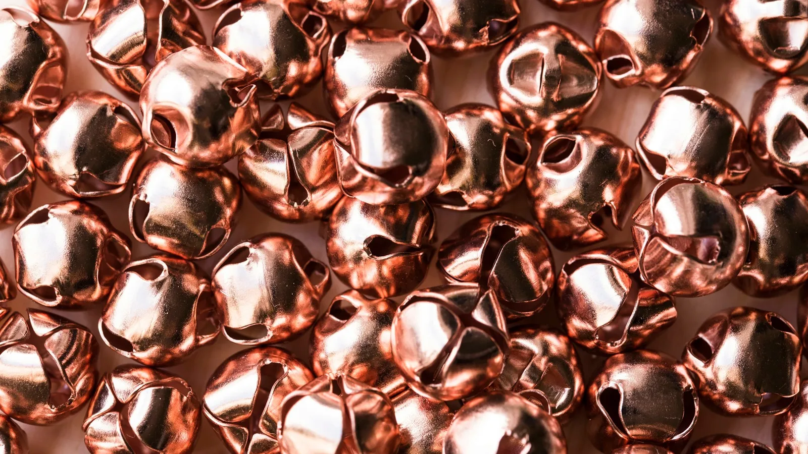 A pile of shiny copper pellets