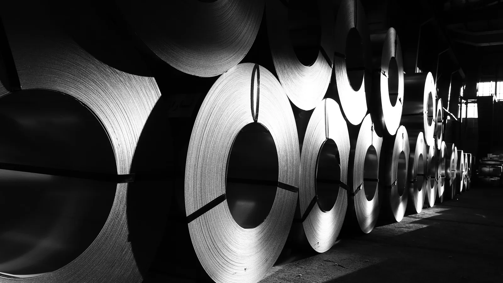Large coils of rolled sheet metal