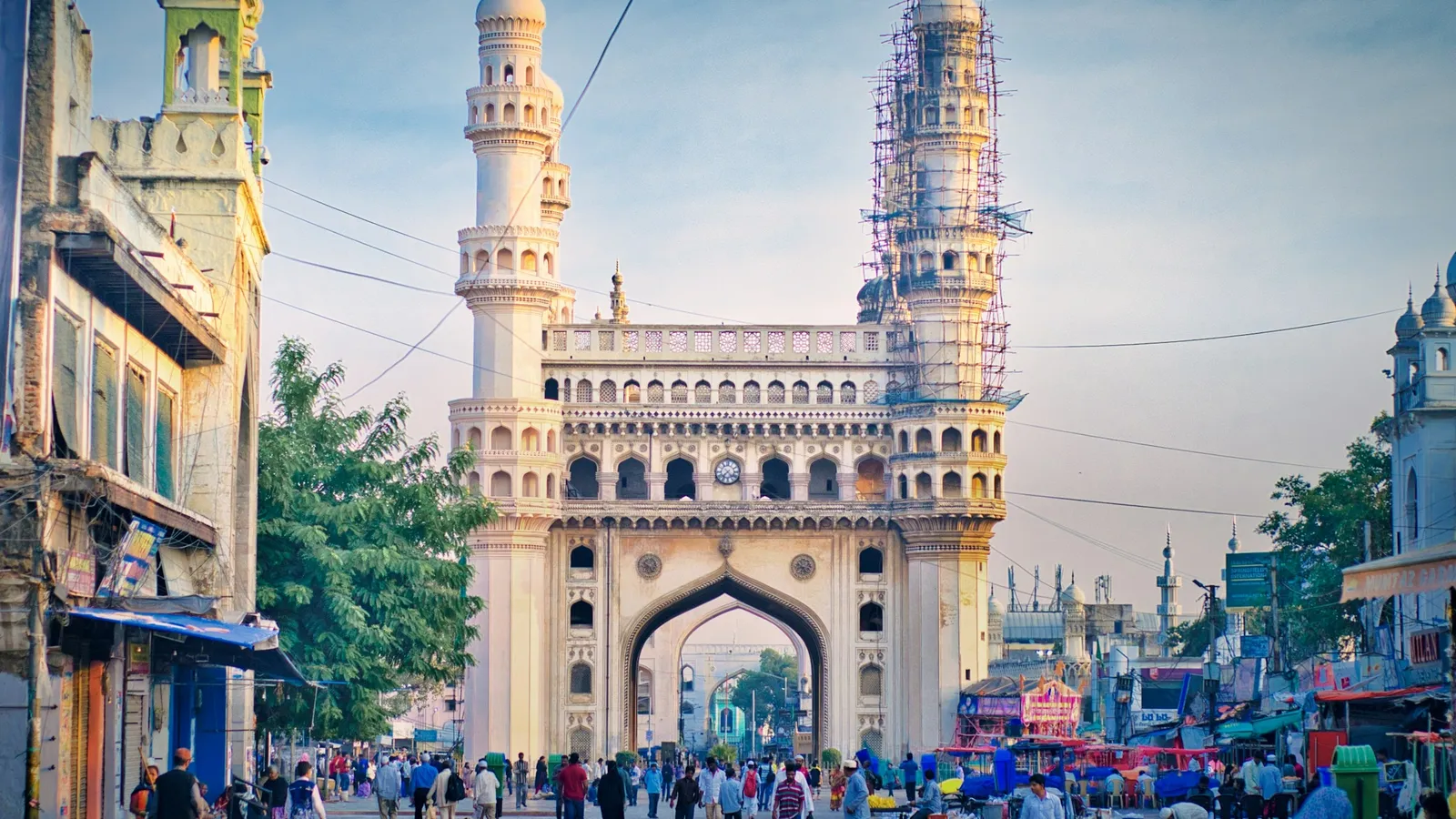 The Charminar in Hyderabad above a busy street